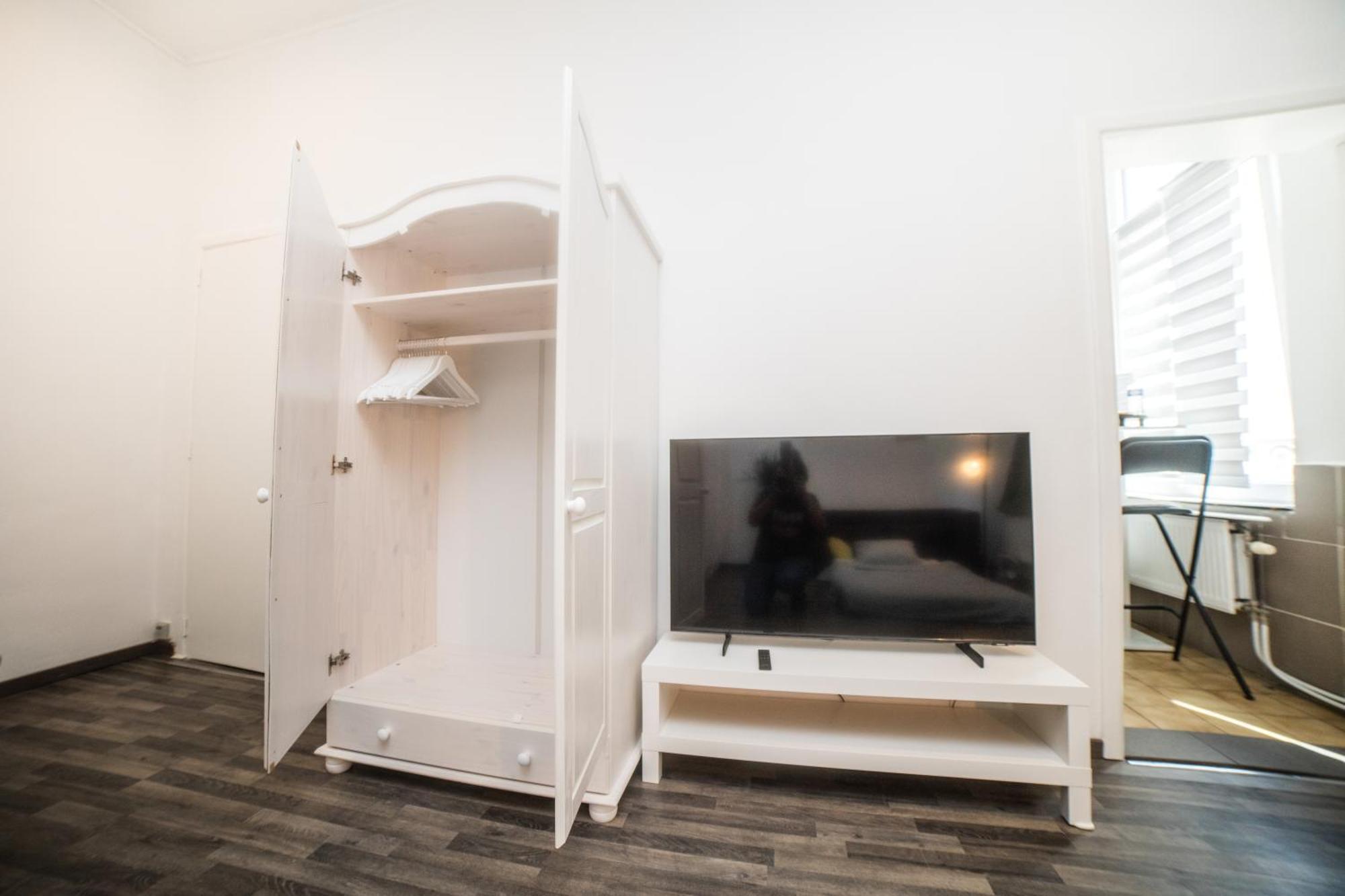 City Centre Hidden Gem! Apartment For Up To 3 People Bruxelas Exterior foto